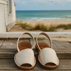 Ilonga’s Menorcan White Leather Classic Sandals